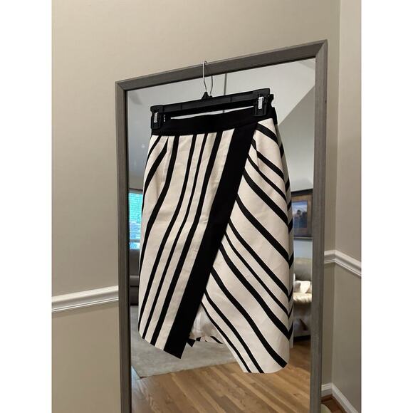 H&M Tulip Skirt Womens 4 Black White Stripe Straight Pencil Starch High Rise Zip - Picture 3 of 6